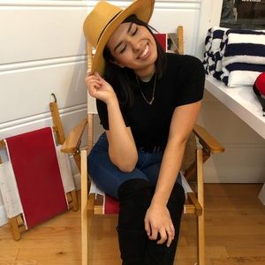 Meet your Posher, Miriam